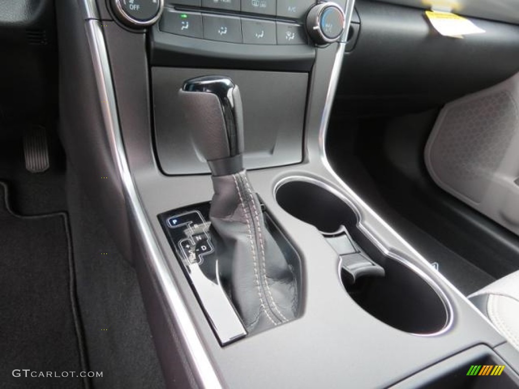 2017 Toyota Camry SE 6 Speed ECT-i Automatic Transmission Photo #114806170