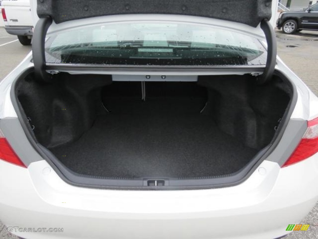 2017 Toyota Camry SE Trunk Photo #114806212