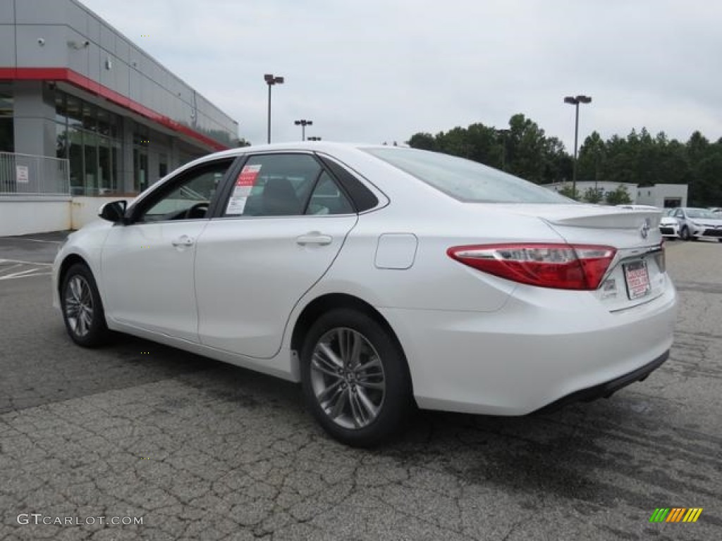 2017 Camry SE - Blizzard White Pearl / Black photo #24