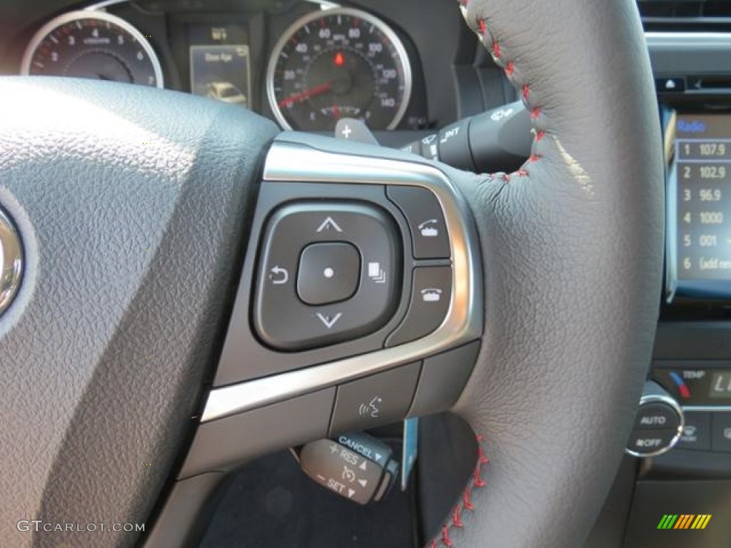2017 Toyota Camry XSE Controls Photo #114806545