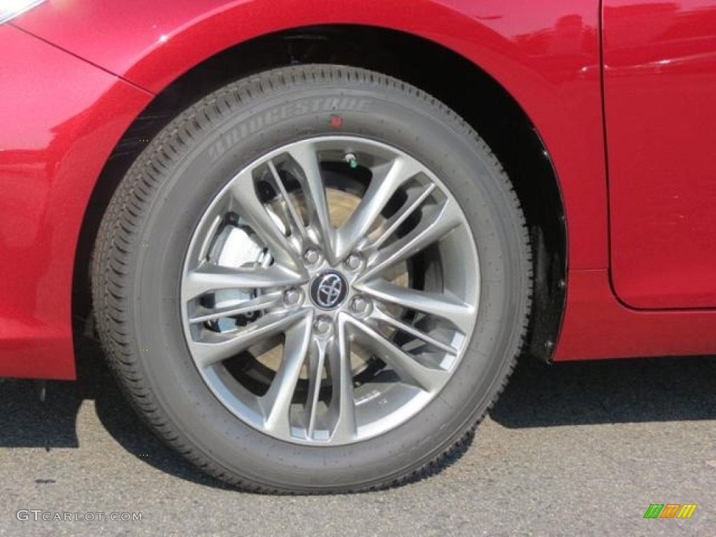 2017 Toyota Camry SE Wheel Photo #114807991