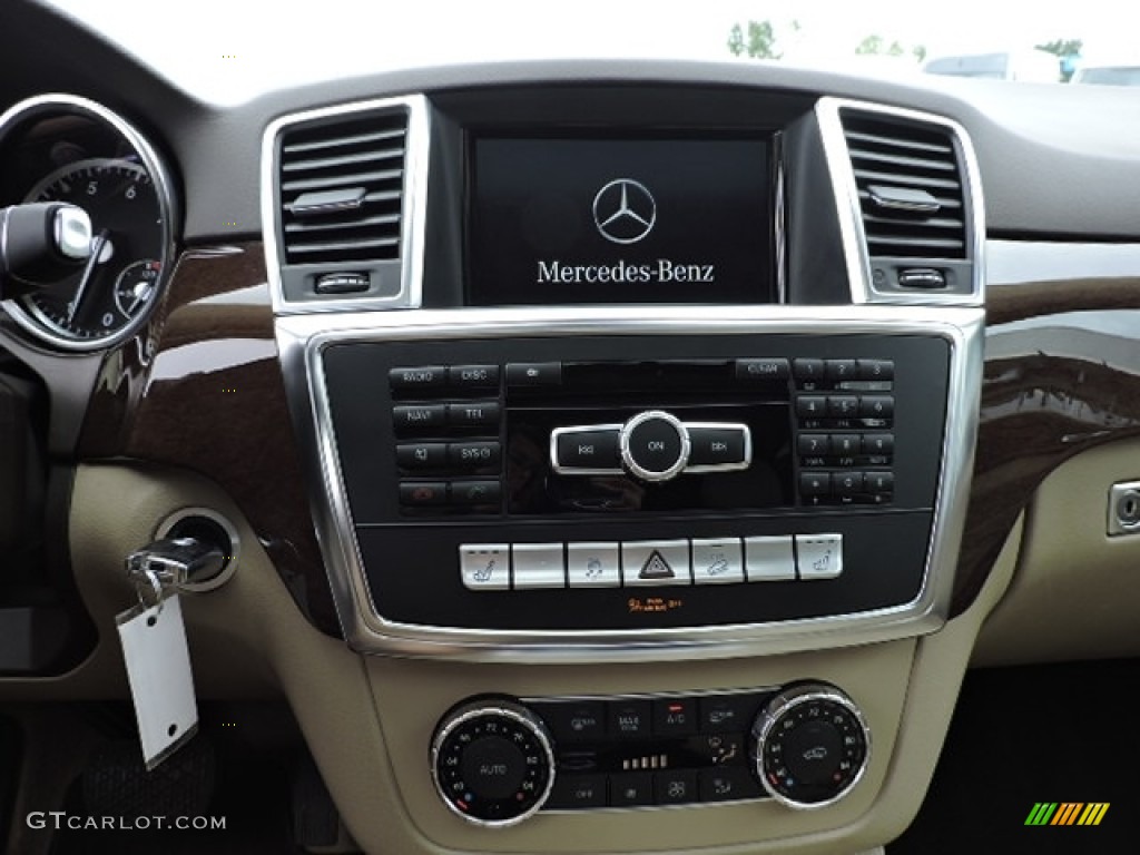 2013 ML 350 4Matic - Palladium Silver Metallic / Almond Beige photo #15