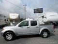 2006 Radiant Silver Nissan Frontier LE Crew Cab 4x4  photo #2