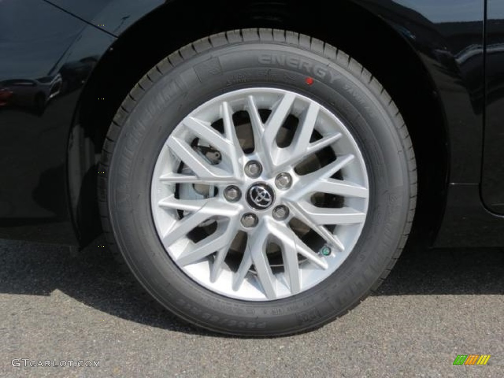 2017 Toyota Camry LE Wheel Photo #114809040