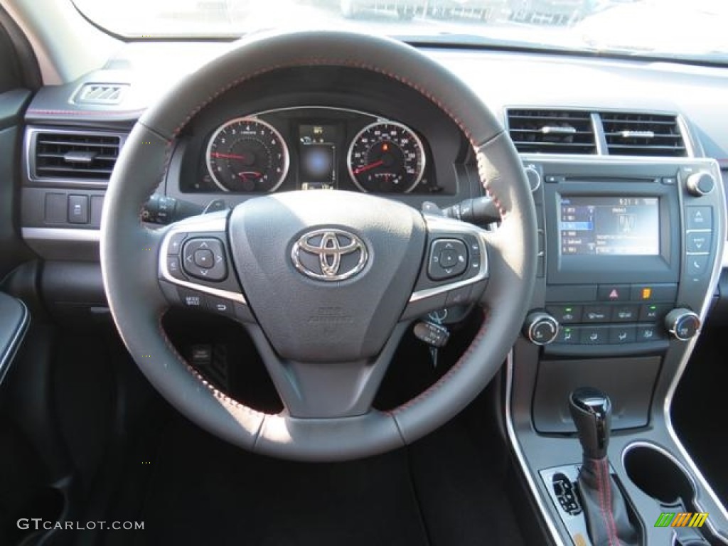 2017 Toyota Camry SE Black Steering Wheel Photo #114809500