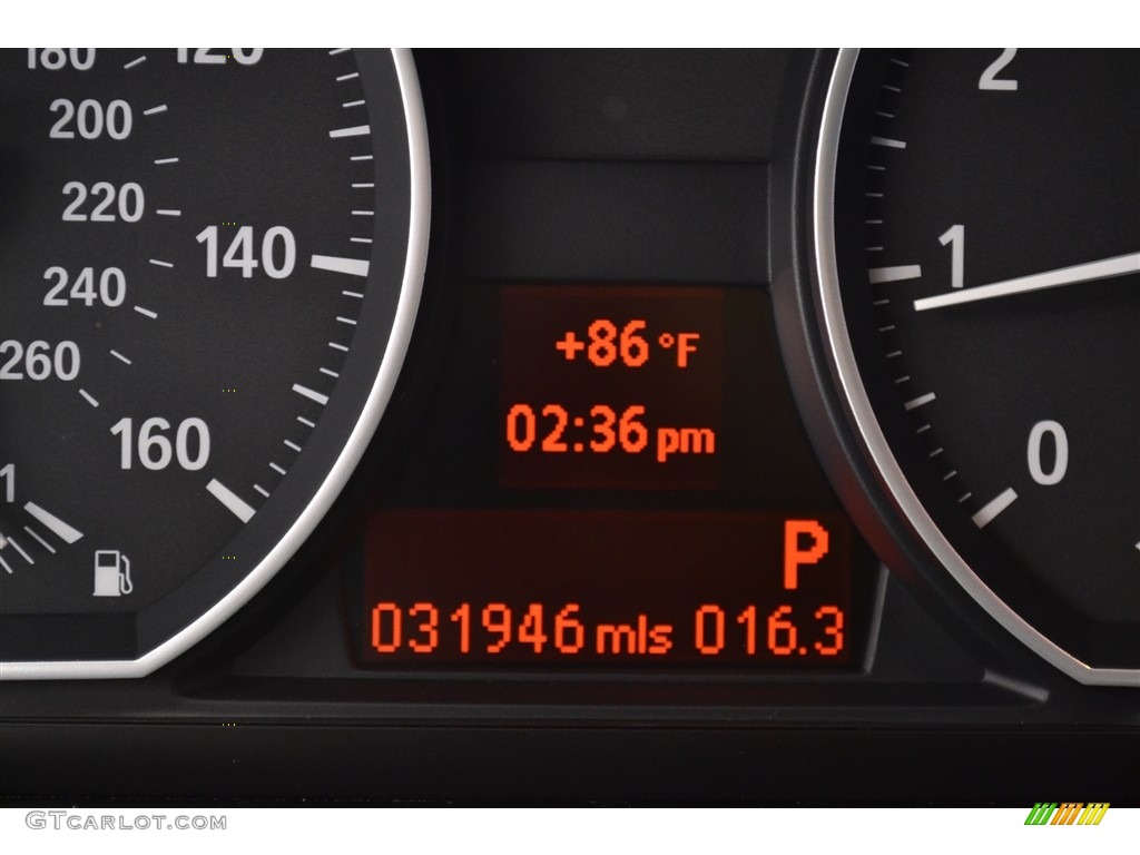 2013 1 Series 135is Convertible - Space Gray Metallic / Black photo #27