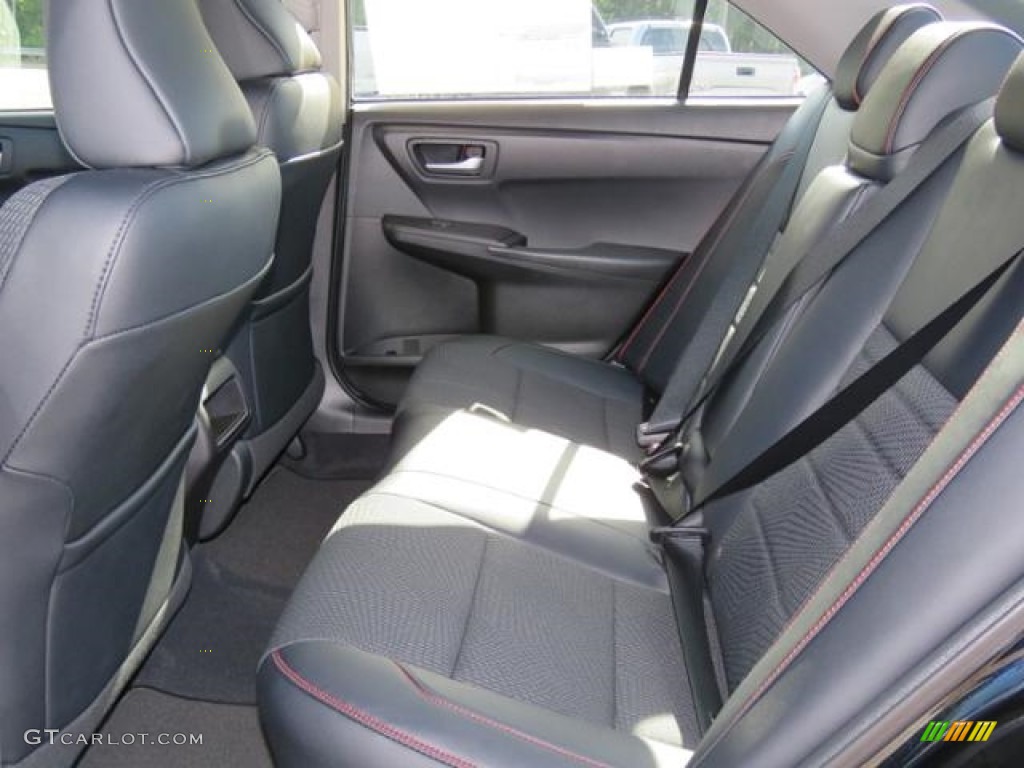 Black Interior 2017 Toyota Camry SE Photo #114811392