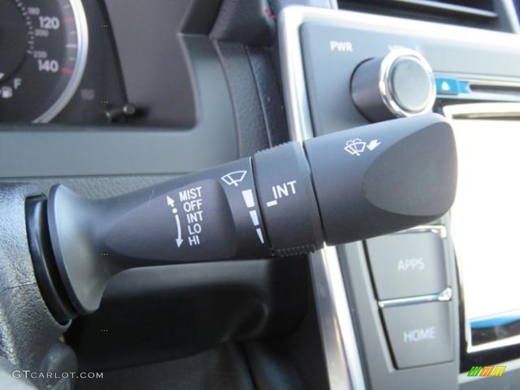 2017 Toyota Camry SE Controls Photo #114811594