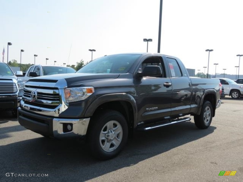 2016 Tundra SR5 Double Cab 4x4 - Magnetic Gray Metallic / Graphite photo #3