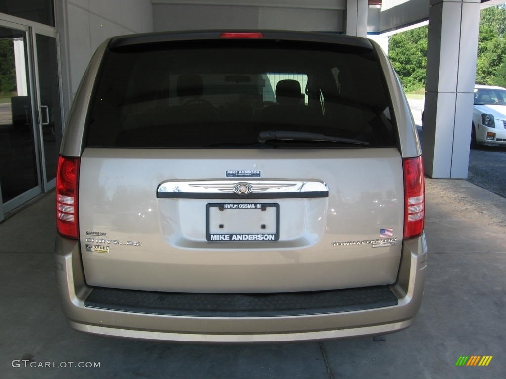 2009 Town & Country LX - Light Sandstone Metallic / Medium Slate Gray/Light Shale photo #21