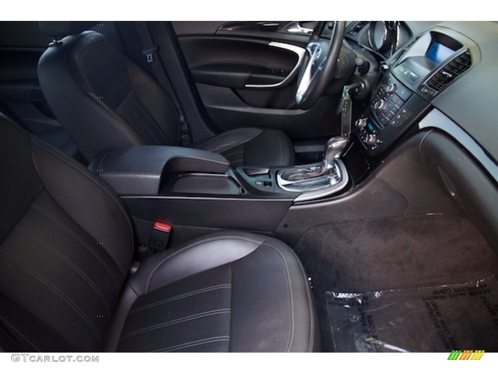 2011 Regal CXL - Majestic Blue Metallic / Ebony photo #18