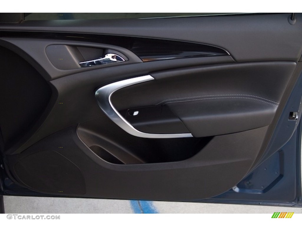2011 Regal CXL - Majestic Blue Metallic / Ebony photo #24