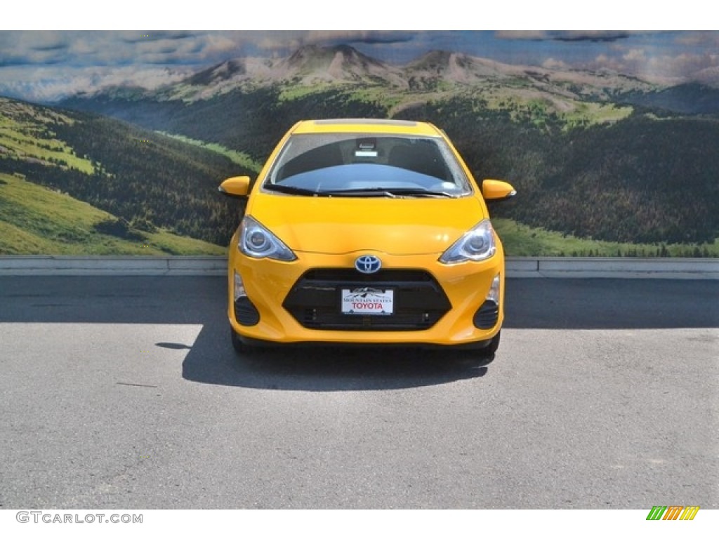 2016 Prius c Three - Sun Fusion / Black photo #2