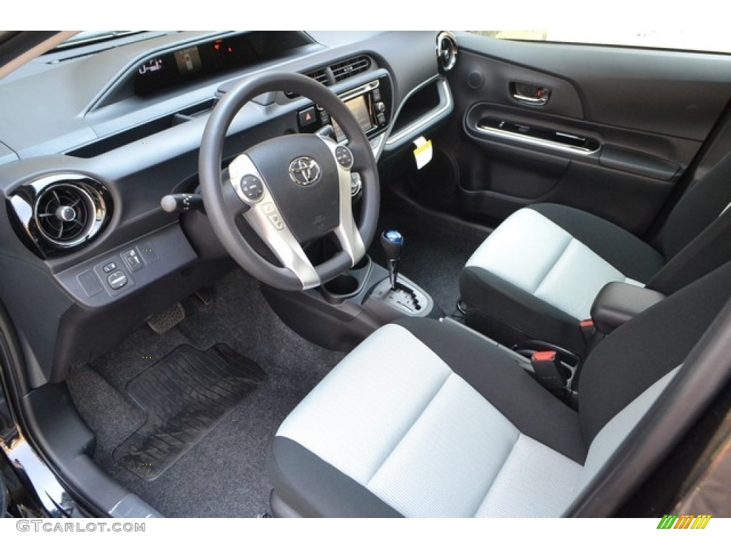 2016 Prius c Two - Black Sand Pearl / Black photo #5