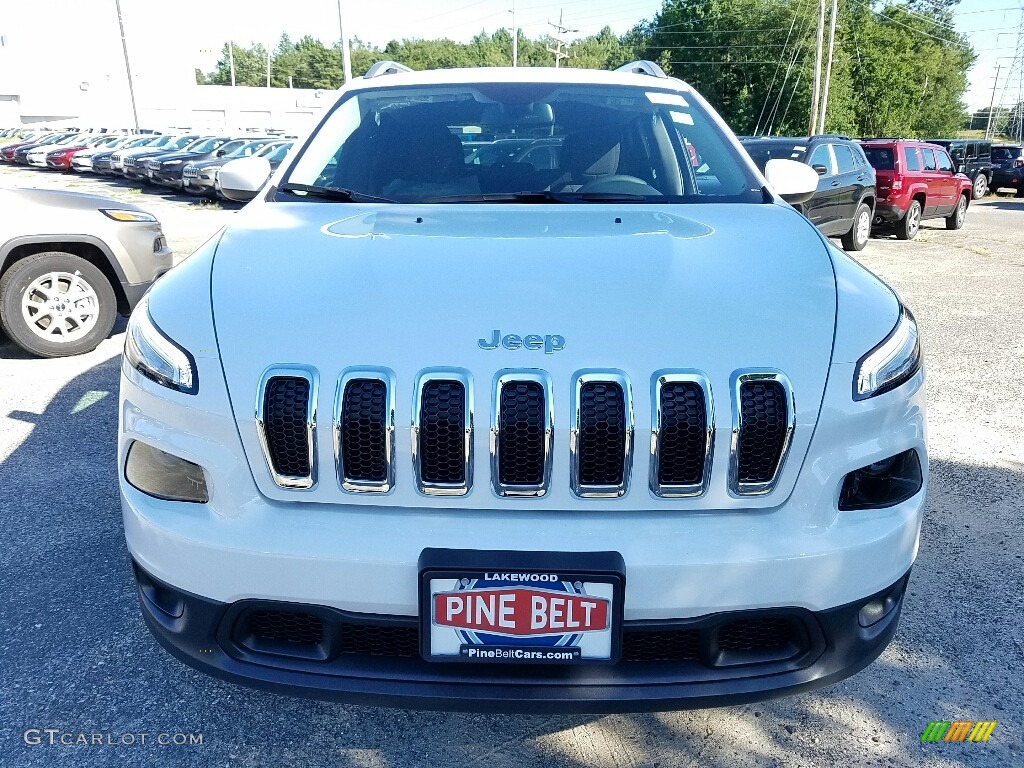 2016 Cherokee Latitude 4x4 - Bright White / Black photo #2