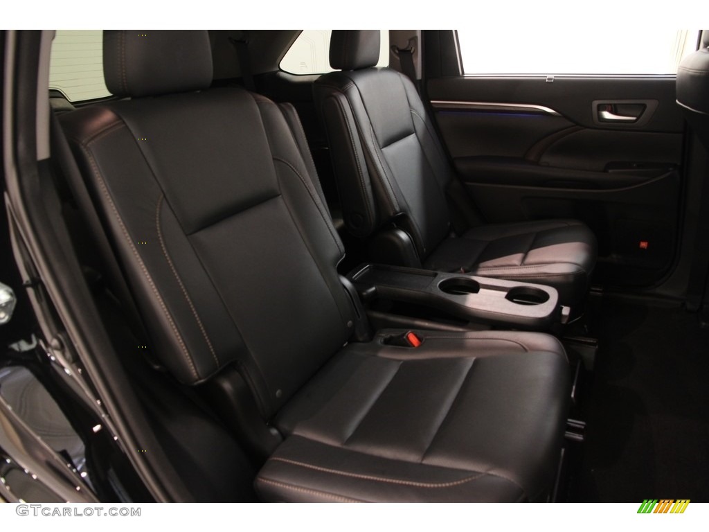 2016 Toyota Highlander Hybrid Limited Platinum AWD Rear Seat Photos