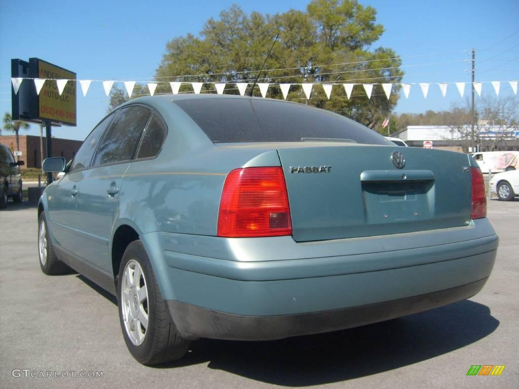 1999 Passat GLS V6 Sedan - Elegance Green Metallic / Beige photo #5