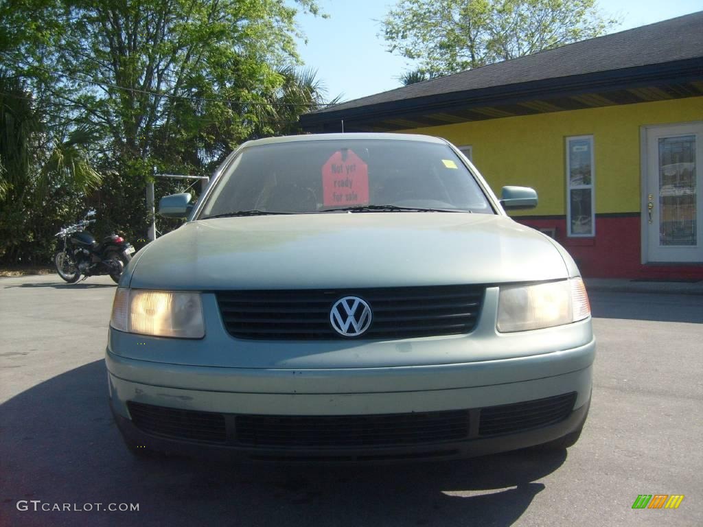 1999 Passat GLS V6 Sedan - Elegance Green Metallic / Beige photo #8