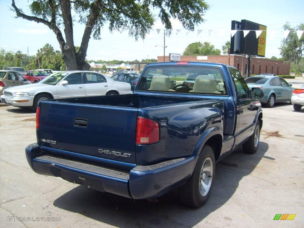 2000 S10 LS Regular Cab - Indigo Blue Metallic / Medium Gray photo #3