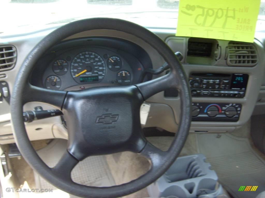 2000 S10 LS Regular Cab - Indigo Blue Metallic / Medium Gray photo #20