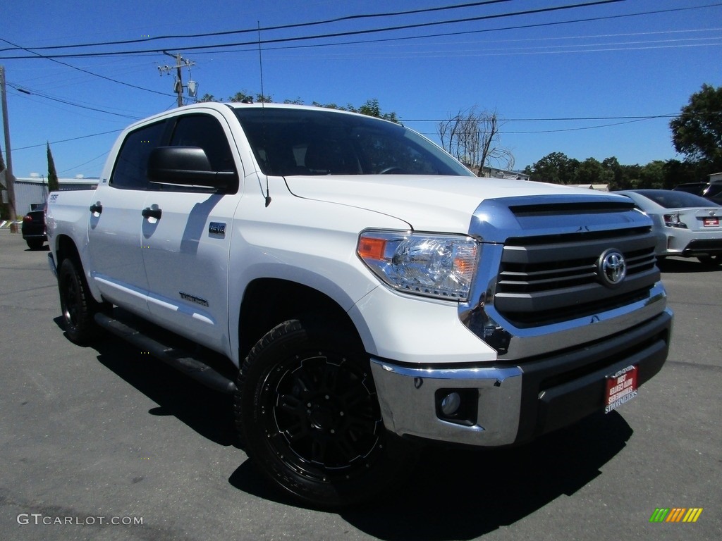 2015 Tundra SR5 CrewMax 4x4 - Super White / Graphite photo #1