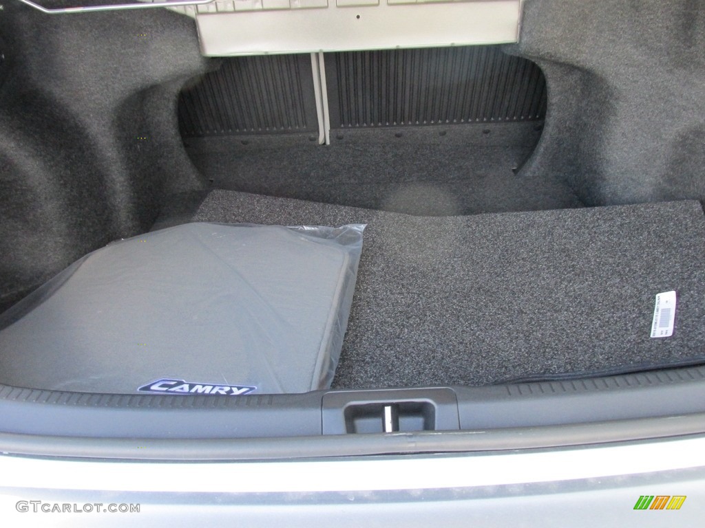 2017 Toyota Camry LE Trunk Photo #114850074