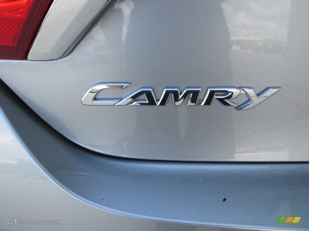 2017 Toyota Camry LE Marks and Logos Photo #114850098