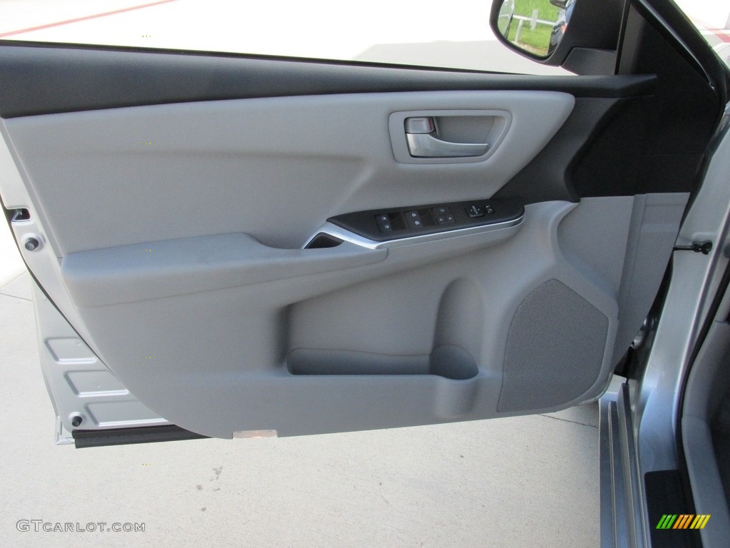 2017 Toyota Camry LE Ash Door Panel Photo #114850233