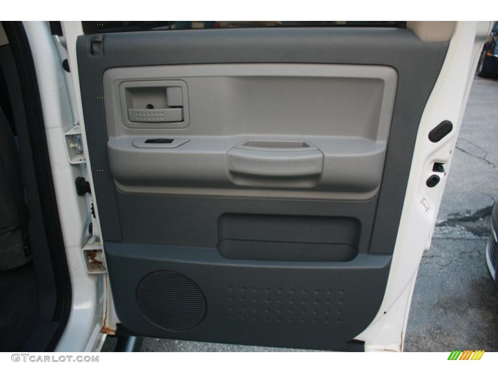 2005 Dakota SLT Quad Cab 4x4 - Bright White / Medium Slate Gray photo #46