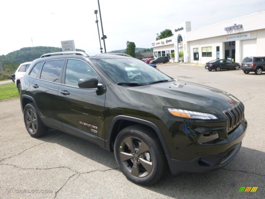 2017 Cherokee 75th Anniversary Edition 4x4 - Recon Green / Black photo #12