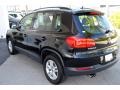 Deep Black Pearl - Tiguan S Photo No. 6
