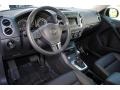 Deep Black Pearl - Tiguan S Photo No. 15