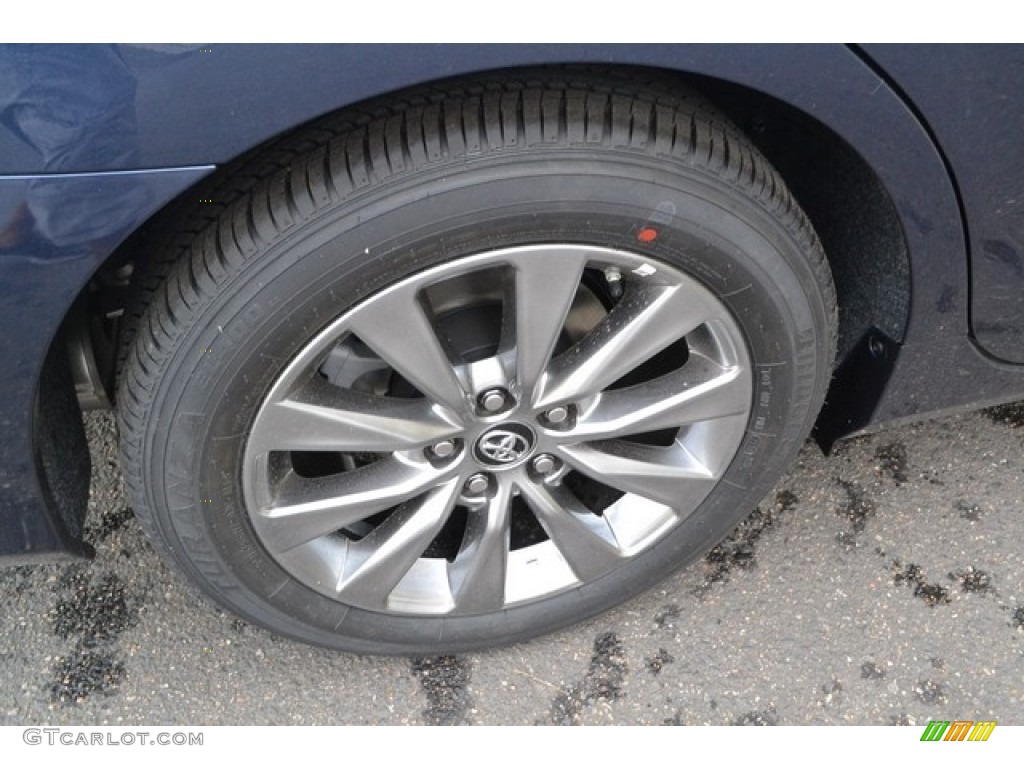 2017 Toyota Camry Hybrid XLE Wheel Photo #114870763