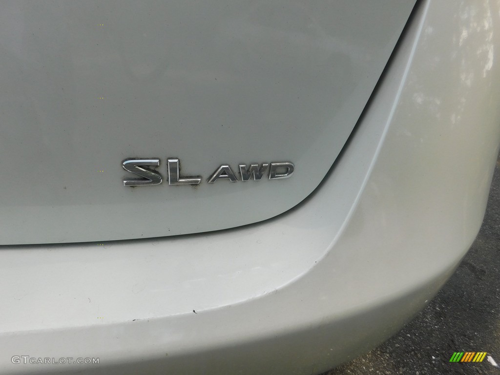 2010 Rogue SL AWD - Phantom White / Black photo #7