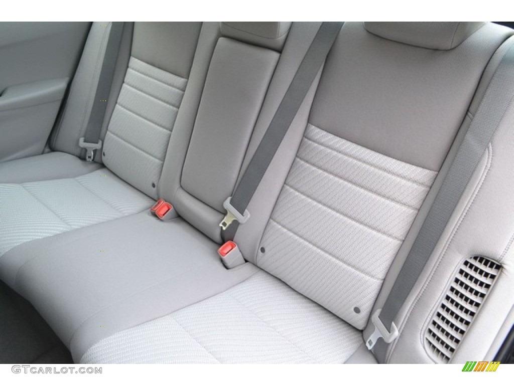 Ash Interior 2017 Toyota Camry Hybrid LE Photo #114870935