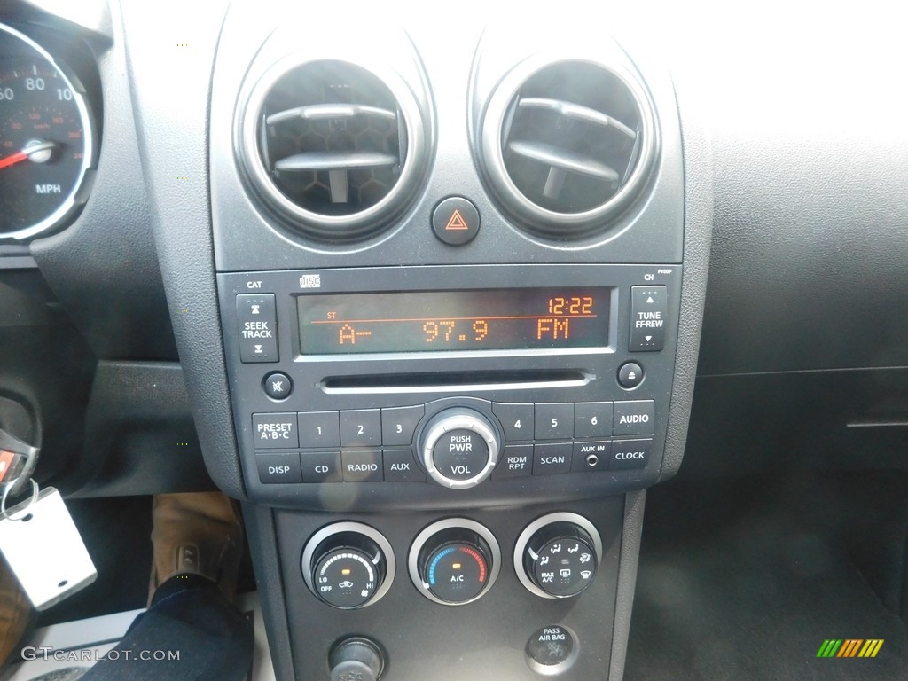2010 Rogue SL AWD - Phantom White / Black photo #17