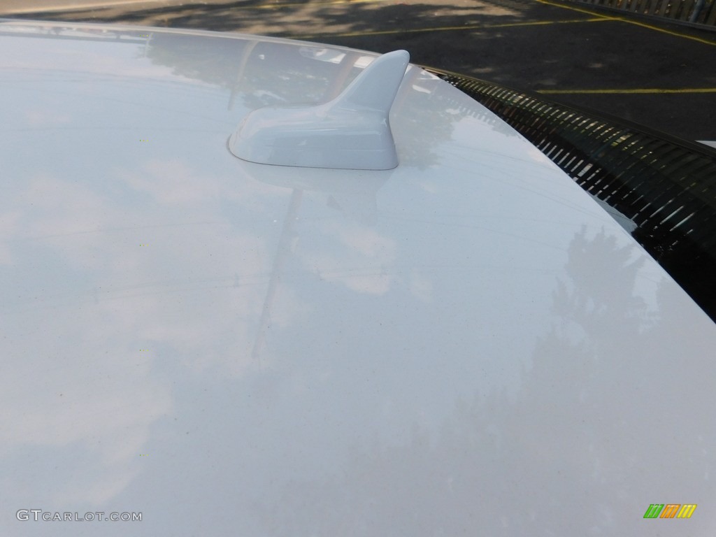 2010 A5 2.0T quattro Coupe - Ibis White / Linen Beige photo #33