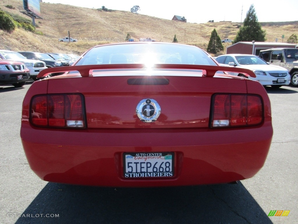 2006 Mustang V6 Premium Coupe - Torch Red / Light Graphite photo #6