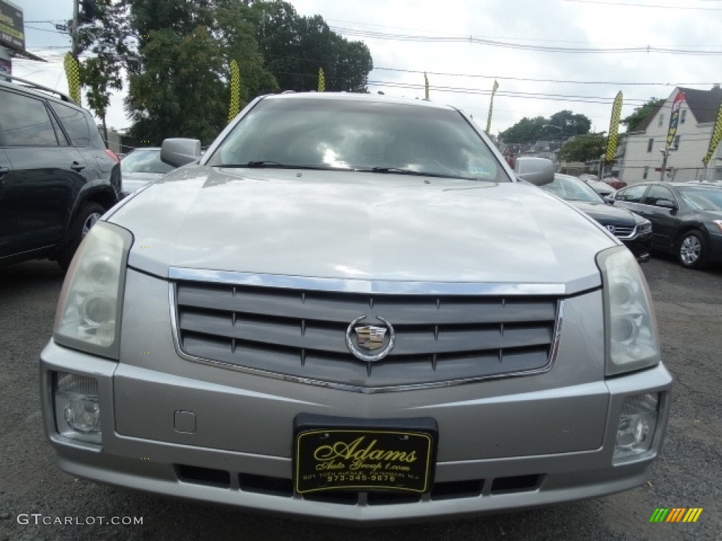 2004 SRX V8 - Light Platinum Metallic / Light Gray photo #2