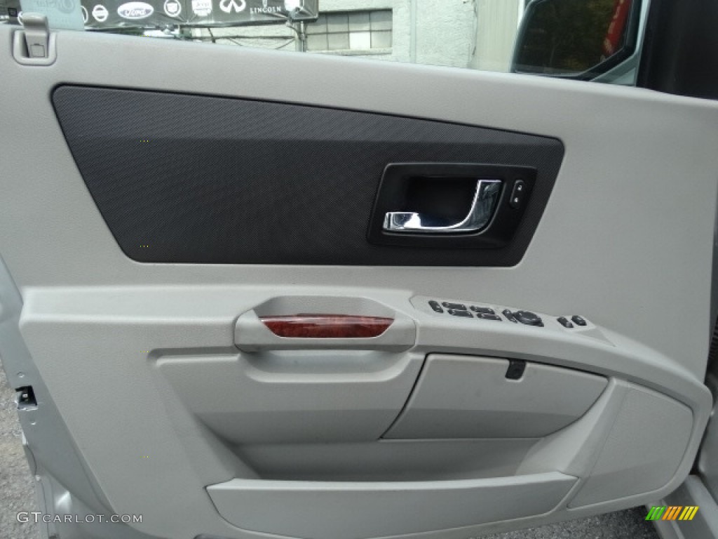 2004 SRX V8 - Light Platinum Metallic / Light Gray photo #6