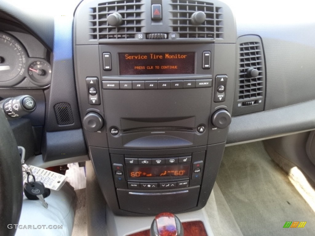 2004 SRX V8 - Light Platinum Metallic / Light Gray photo #10