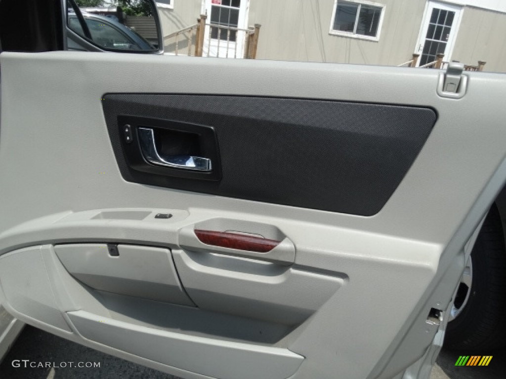 2004 SRX V8 - Light Platinum Metallic / Light Gray photo #12