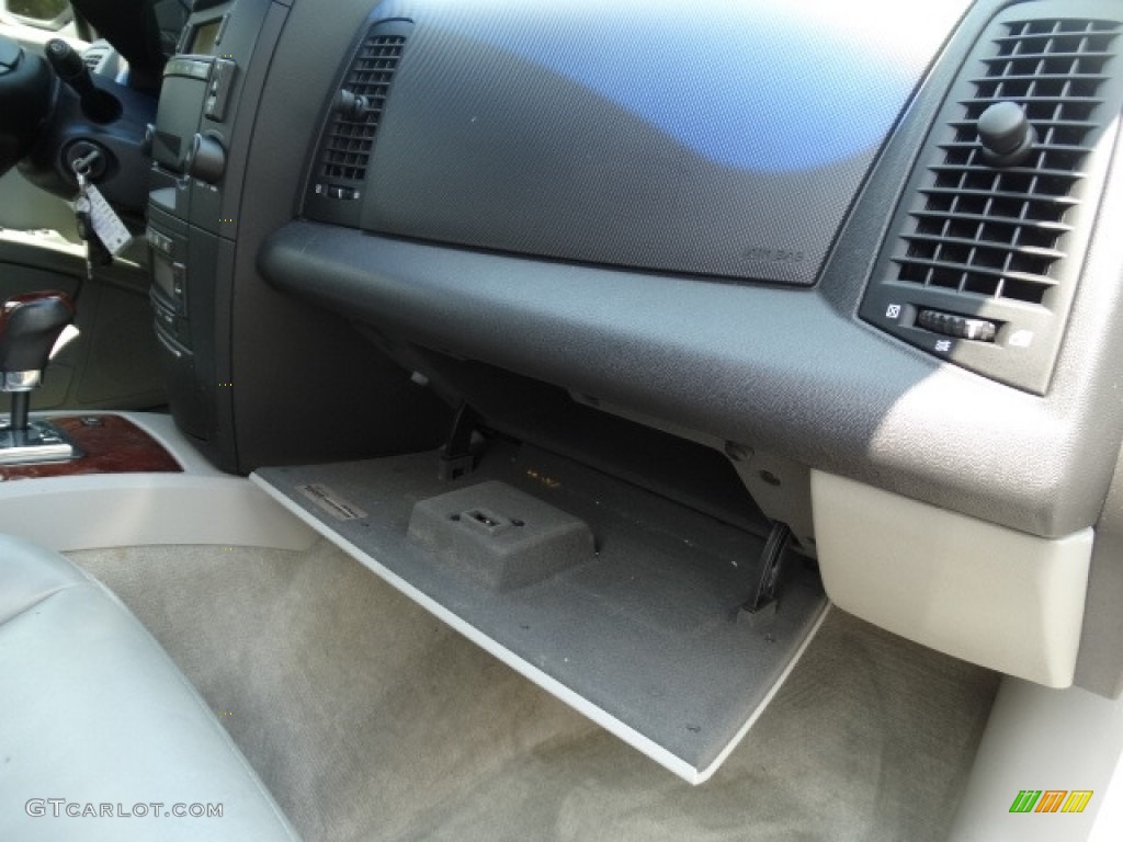 2004 SRX V8 - Light Platinum Metallic / Light Gray photo #14