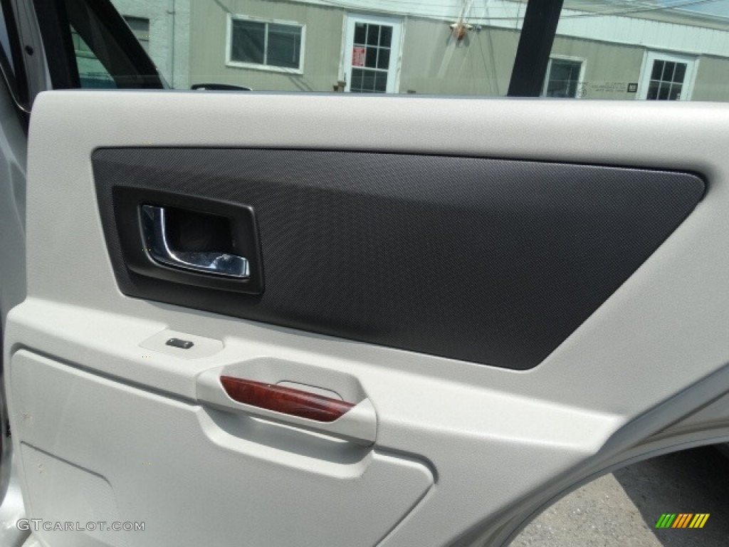 2004 SRX V8 - Light Platinum Metallic / Light Gray photo #15