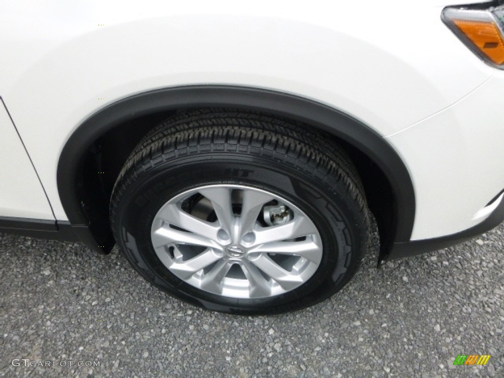 2016 Rogue SV AWD - Pearl White / Charcoal photo #2