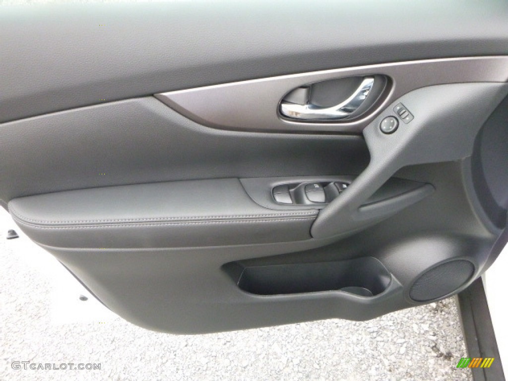 2016 Rogue SV AWD - Pearl White / Charcoal photo #15