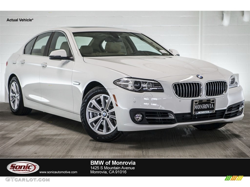2016 5 Series 528i Sedan - Alpine White / Venetian Beige/Black photo #1