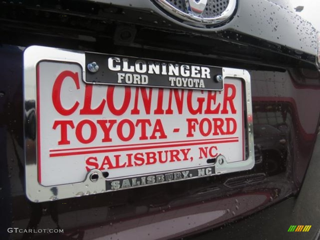 2016 RAV4 SE - Black Currant Metallic / Black photo #27