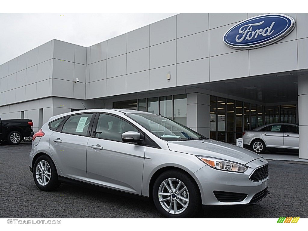 Ingot Silver 2016 Ford Focus SE Hatch Exterior Photo #114901657