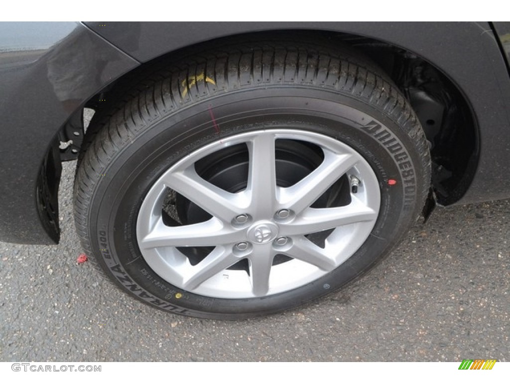 2016 Prius c Three - Magnetic Gray Metallic / Black photo #9